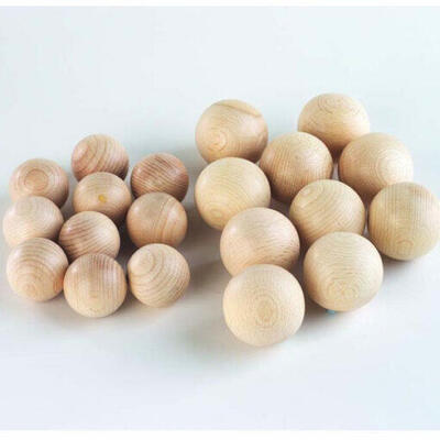 Bolas de madeira