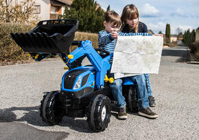 rollyFarmtrac NH com Pá Carregadora