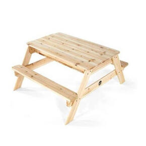Mesa piquenique de madeira e caixa de areia