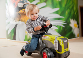 rollyMinitrac CLAAS Xerion