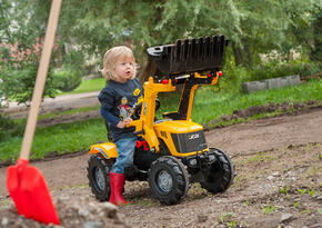 rollyFarmtrac JCB 8250 com Pá Carregadora